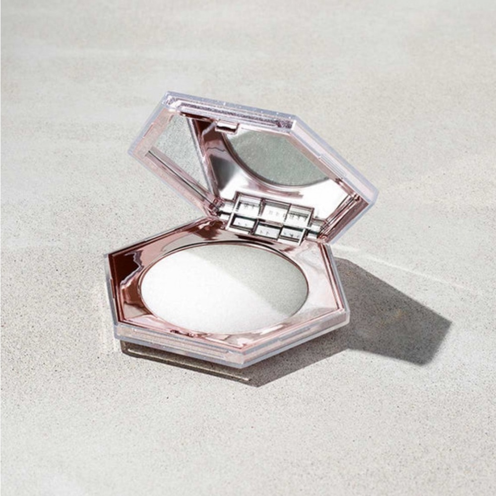 DIAMOND BOMB ALL-OVER DIAMOND VEIL HIGHLIGHT